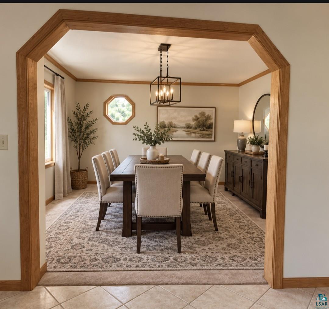 3020 East 8th Street Superior, WI 54880 - Photo 24 of 40 Archway entry with wood trim details