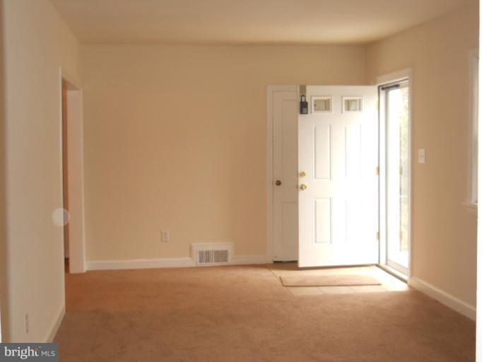 503 Kerby Hill Road Fort Washington, MD 20744 - Photo 14 of 23 Living Room