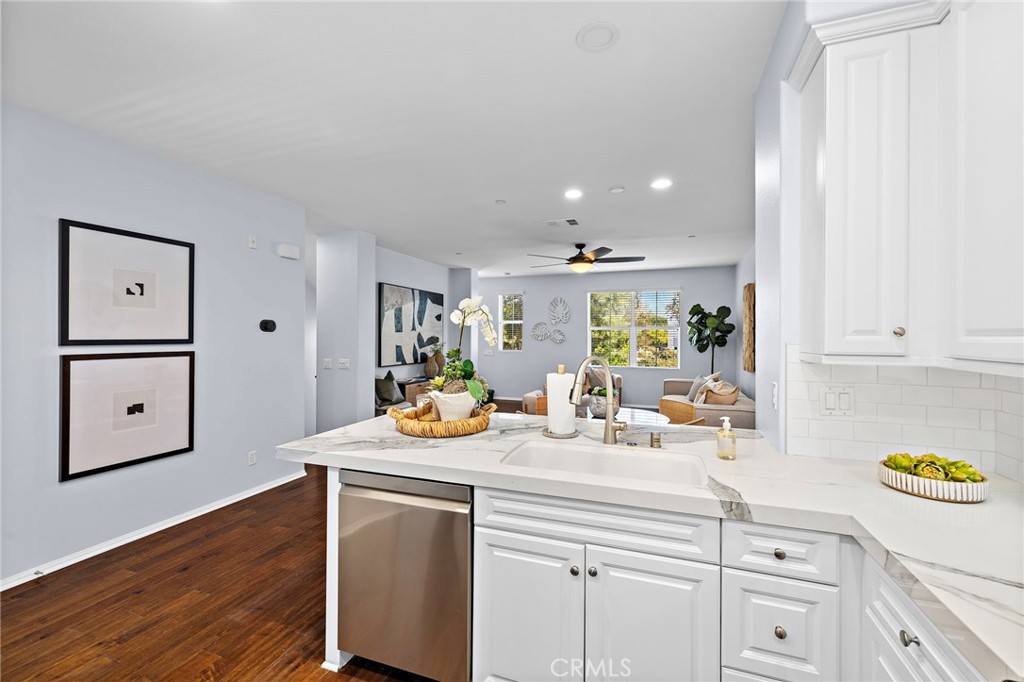 23 Aliso Ridge Loop Mission Viejo, CA 92691 - Photo 39 of 65 Bright white cabintry