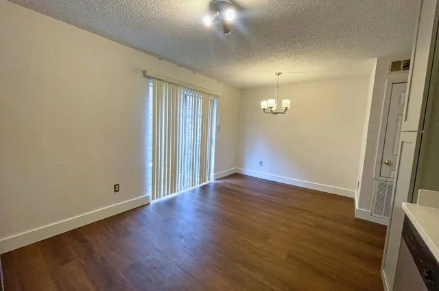 $1,400 | 1617 Newport Place, Unit 23, Kenner, LA 70065