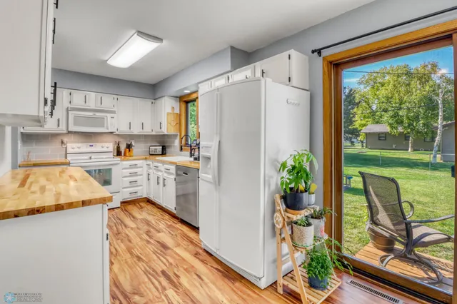 $319,900 | 453 Rensvold Boulevard, Moorhead, MN 56560