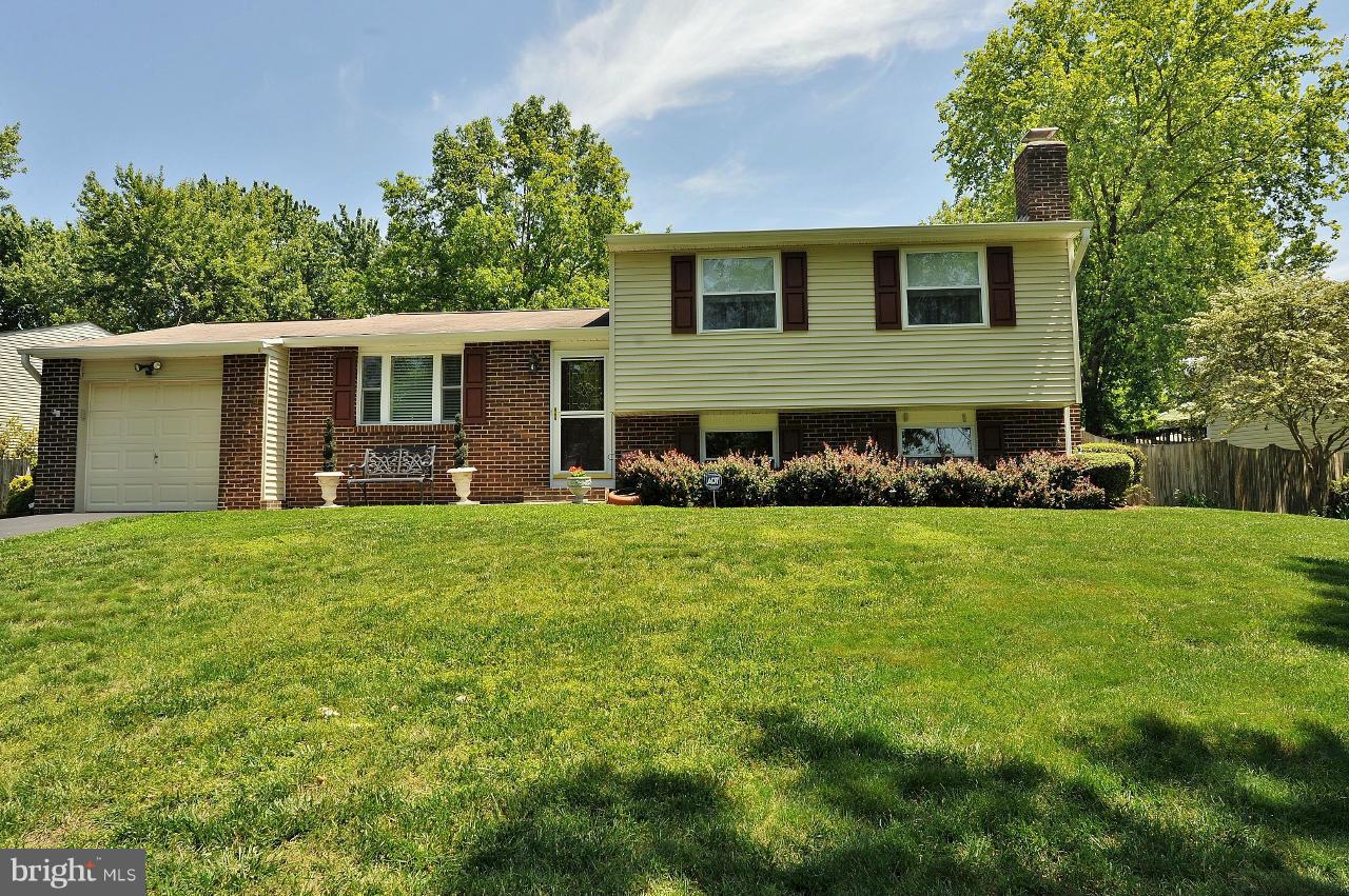 7017 Bedrock Road Alexandria, VA 22306 - Photo 1 of 30 Exterior (Front)