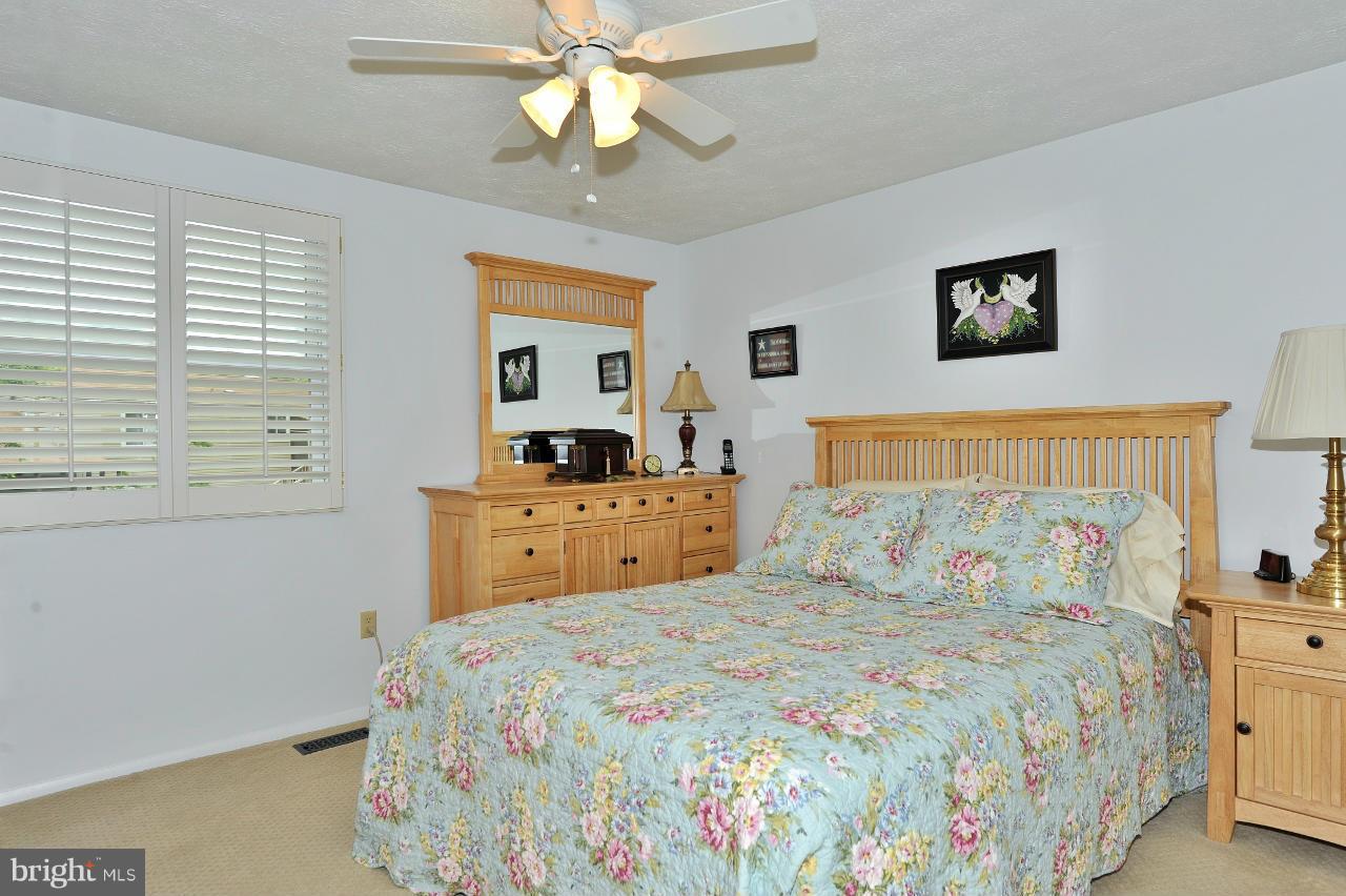 7017 Bedrock Road Alexandria, VA 22306 - Photo 14 of 30 Bedroom (Master)