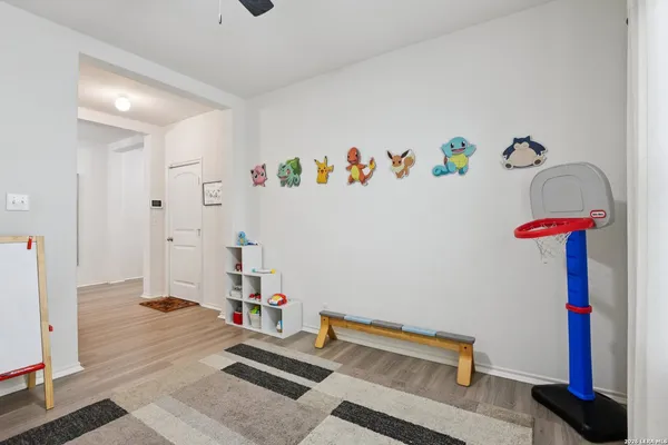 $2,250 | 13030 Vista Hollow, Live Oak, TX 78233