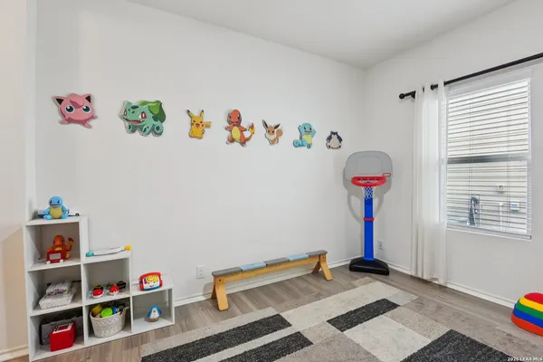 $2,250 | 13030 Vista Hollow, Live Oak, TX 78233