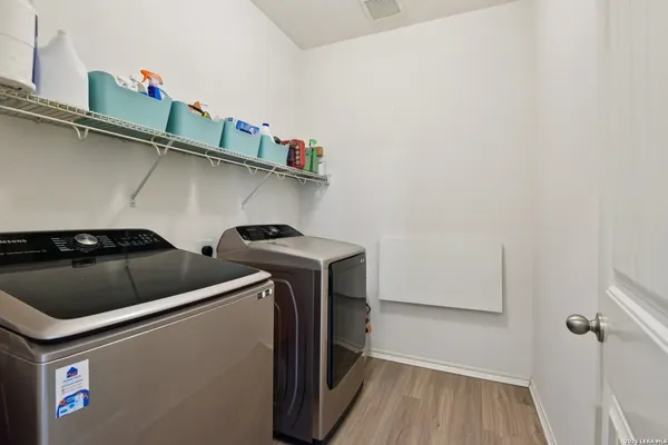 $2,250 | 13030 Vista Hollow, Live Oak, TX 78233