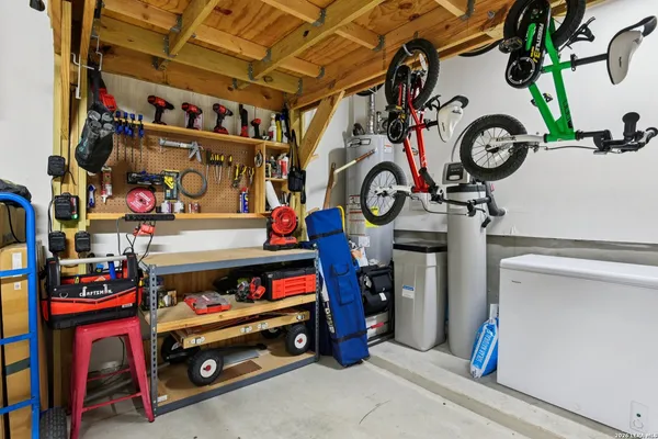 $2,250 | 13030 Vista Hollow, Live Oak, TX 78233