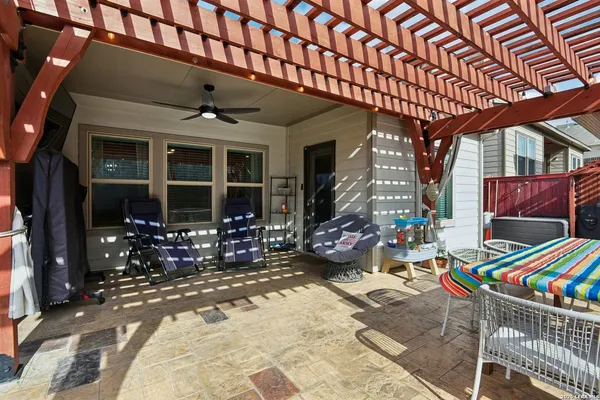 $2,250 | 13030 Vista Hollow, Live Oak, TX 78233