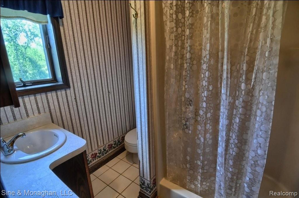 10213 Pound Road Columbus, MI 48063 - Photo 24 of 43 Master_Bathroom.jpg