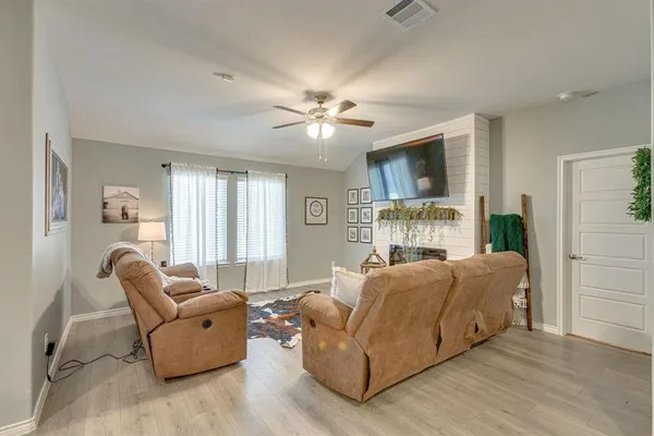 $1,950 | 125 Coyote Trail, Caddo Mills, TX 75135
