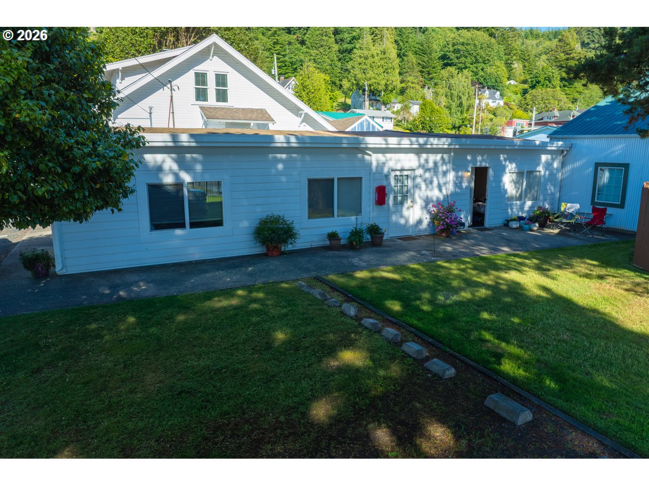 160 Spring Street Gardiner, OR 97441 - Photo 2 of 29
