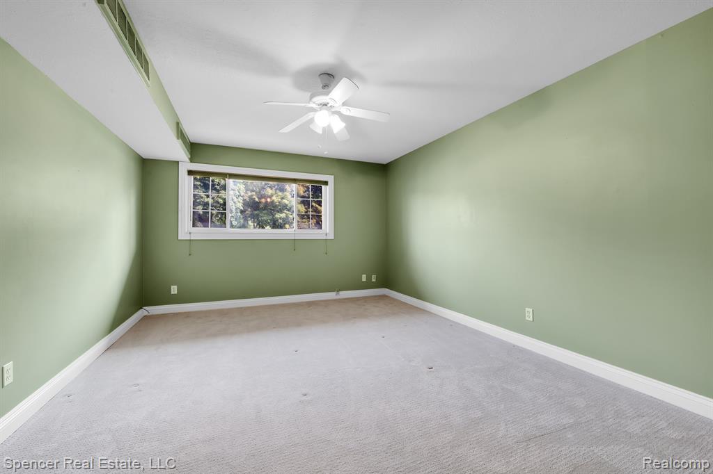 2311 Walton Boulevard, Unit 29 Rochester, MI 48309 - Photo 13 of 21