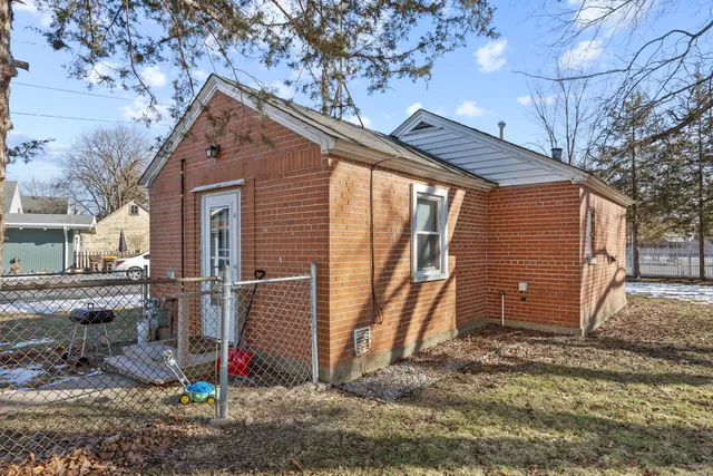 $500,000 | 11611 Main Street, Huntley, IL 60142