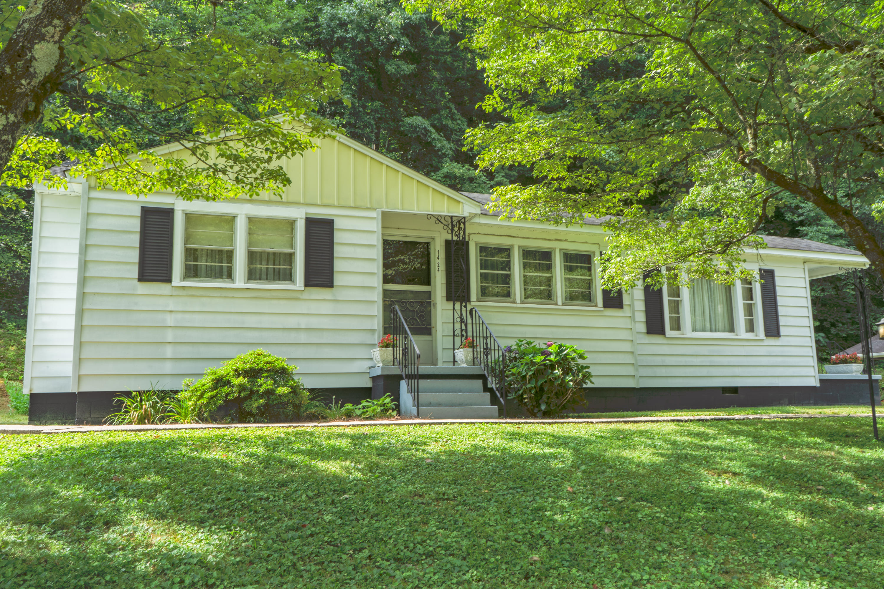 1424 Webster Road Harriman, TN 37748 - Photo 1 of 19 1424WebsterRd04