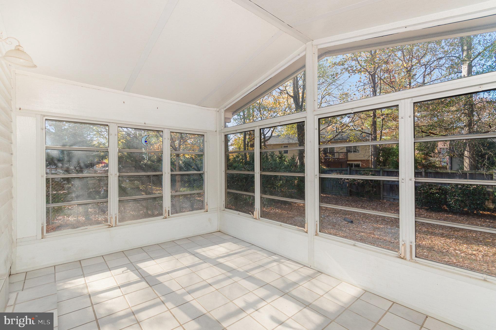 8238 Riverside Road Alexandria, VA 22308 - Photo 15 of 36