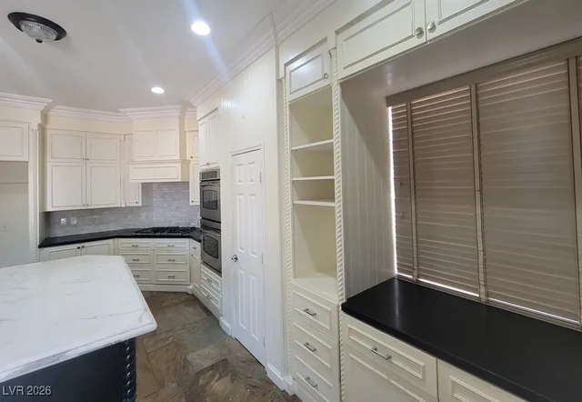 $2,600 | 9338 Wilderness Glen Avenue, Las Vegas, NV 89178