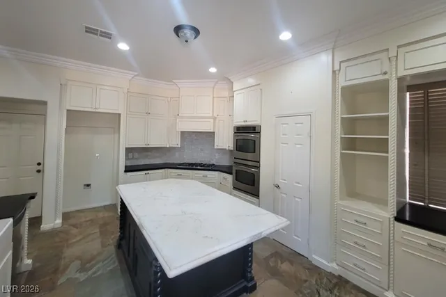 $2,600 | 9338 Wilderness Glen Avenue, Las Vegas, NV 89178