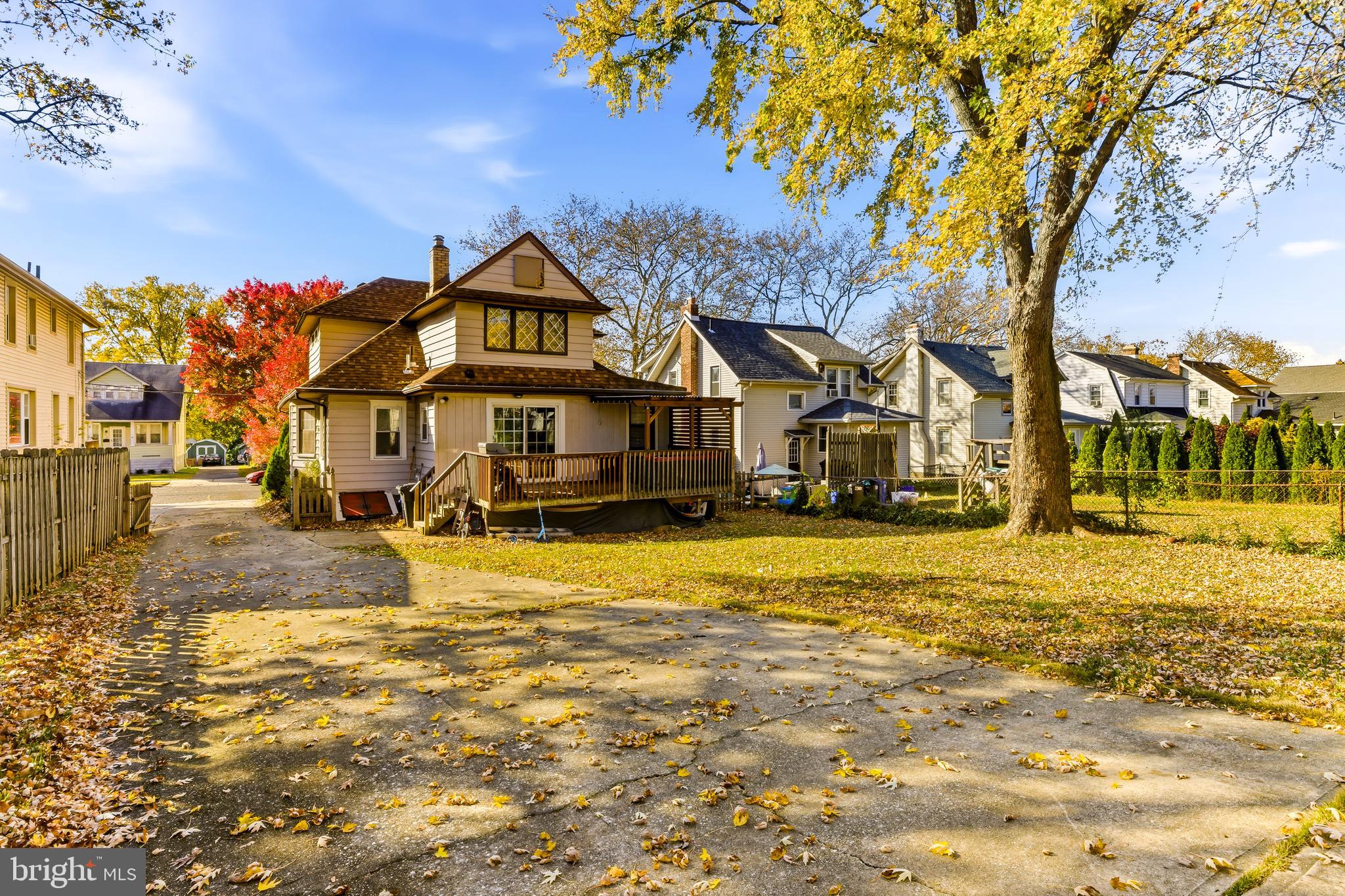 221 Richey Avenue Collingswood, NJ 08107 - Photo 3 of 35