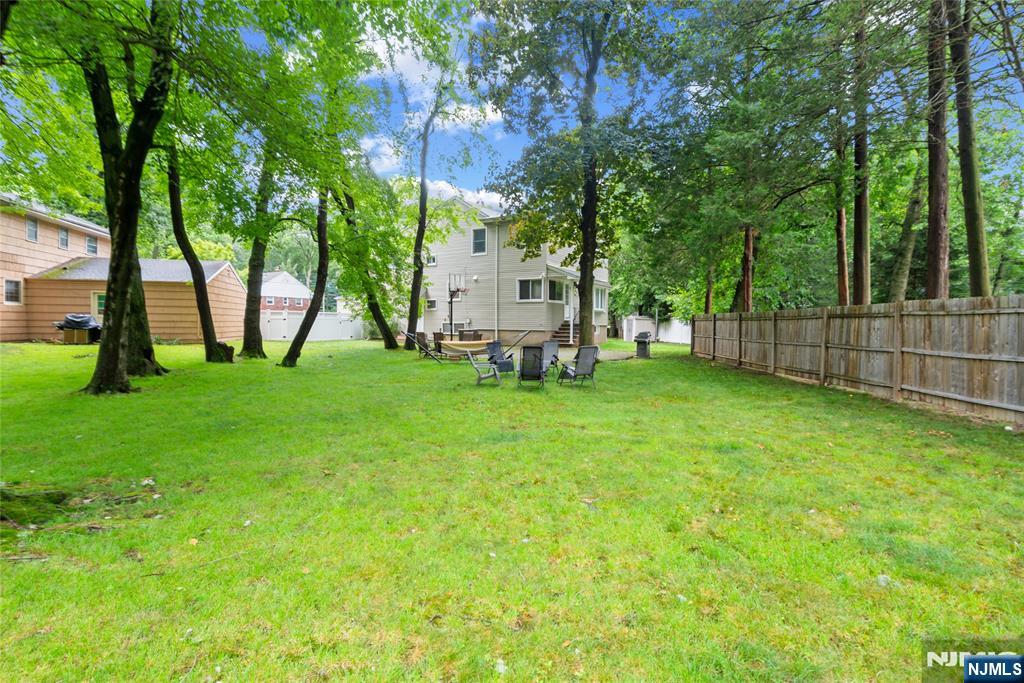 1759 Lilbet Road Teaneck, NJ 07666 - Photo 32 of 41