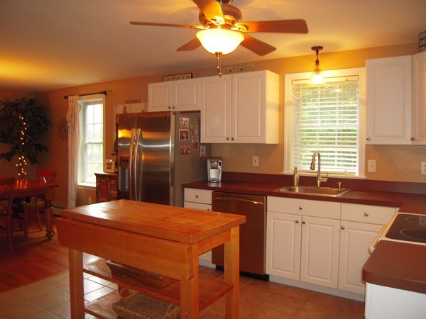 95 Sugar Road Bolton, MA 01740 - Photo 3 of 16