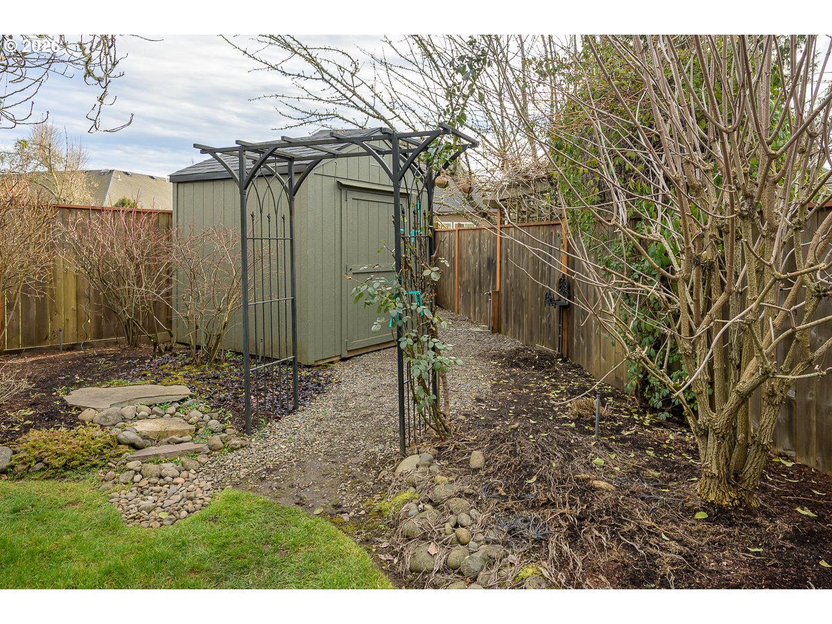 817 River Knoll Way Springfield, OR 97477 - Photo 28 of 29