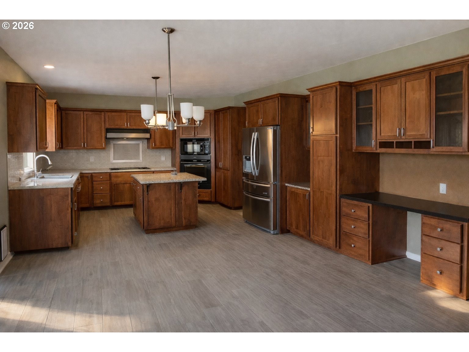 817 River Knoll Way Springfield, OR 97477 - Photo 4 of 29 Kitchen