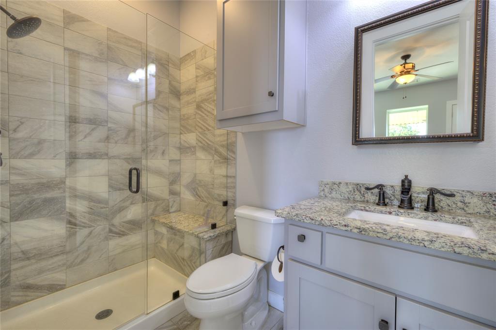 1639 Bloomfield Road Valley View, TX 76272 - Photo 11 of 33
