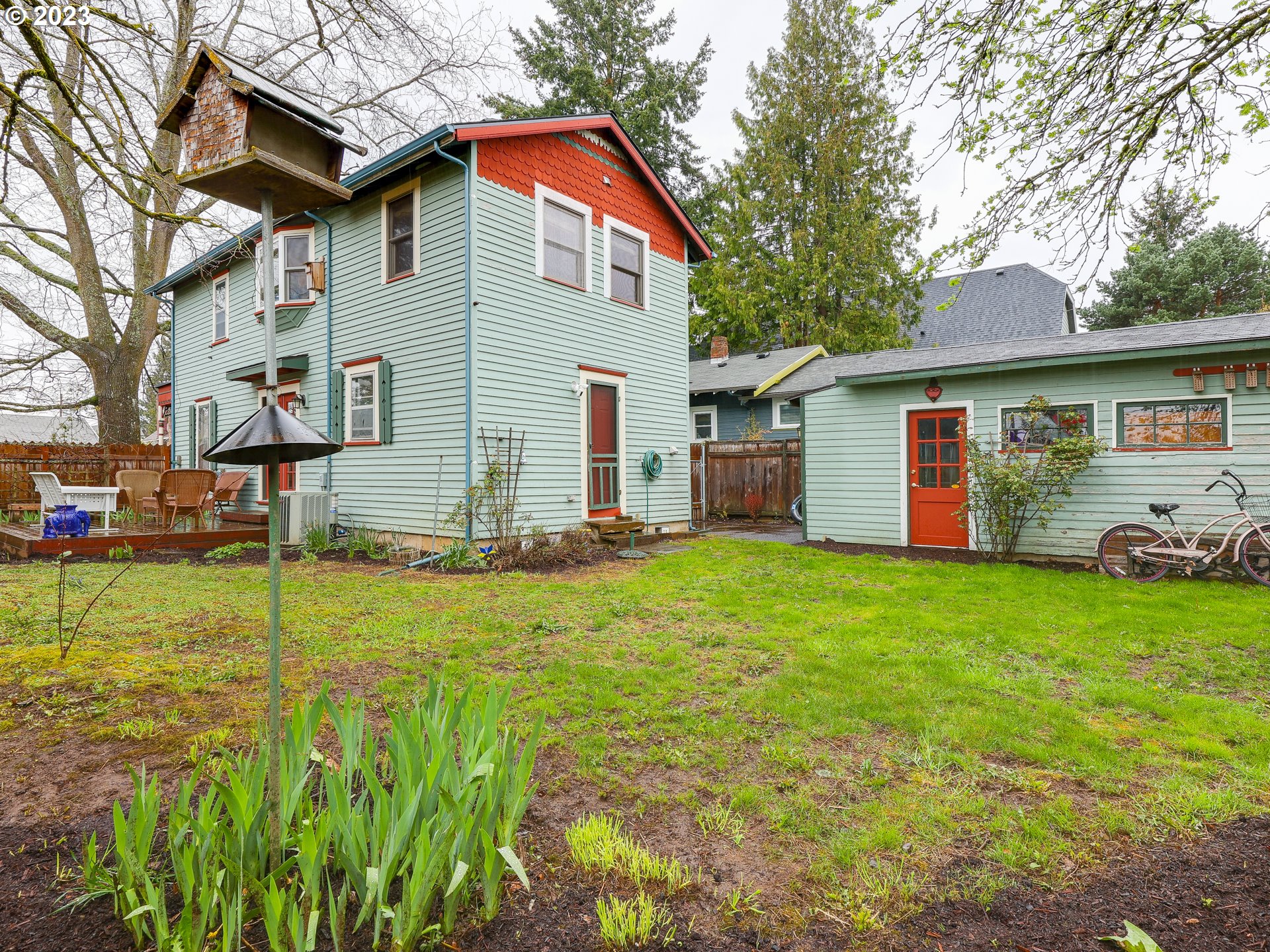 4936 Southeast 76th Avenue Portland, OR 97206 - Photo 42 of 47 a view of a house with backyard