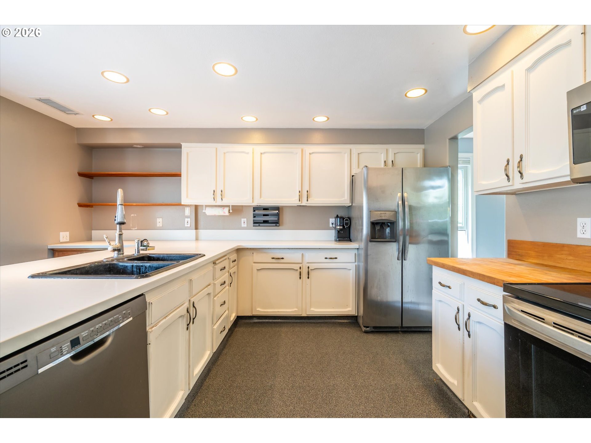1750 Lincoln Road Coos Bay, OR 97420 - Photo 8 of 48 Kitchen