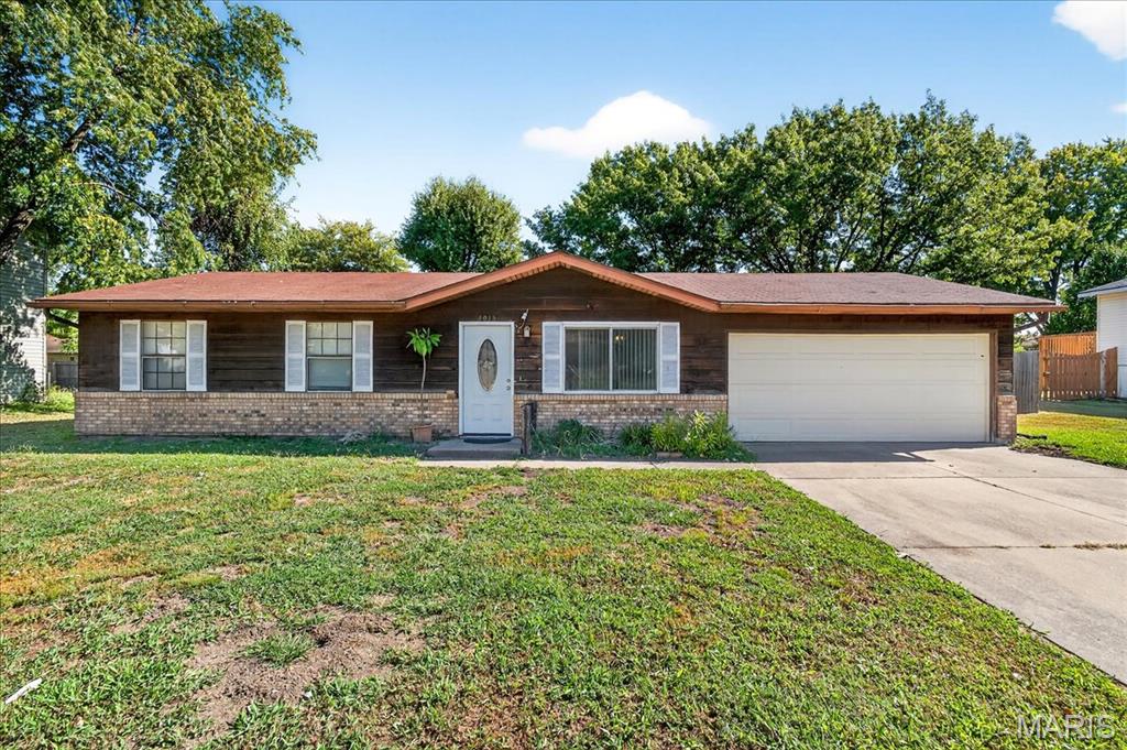 2013 Maple Tree Lane Cahokia, IL 62206 - Photo 1 of 30