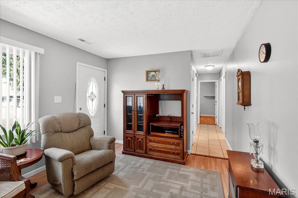 2013 Maple Tree Lane Cahokia, IL 62206 - Photo 9 of 30