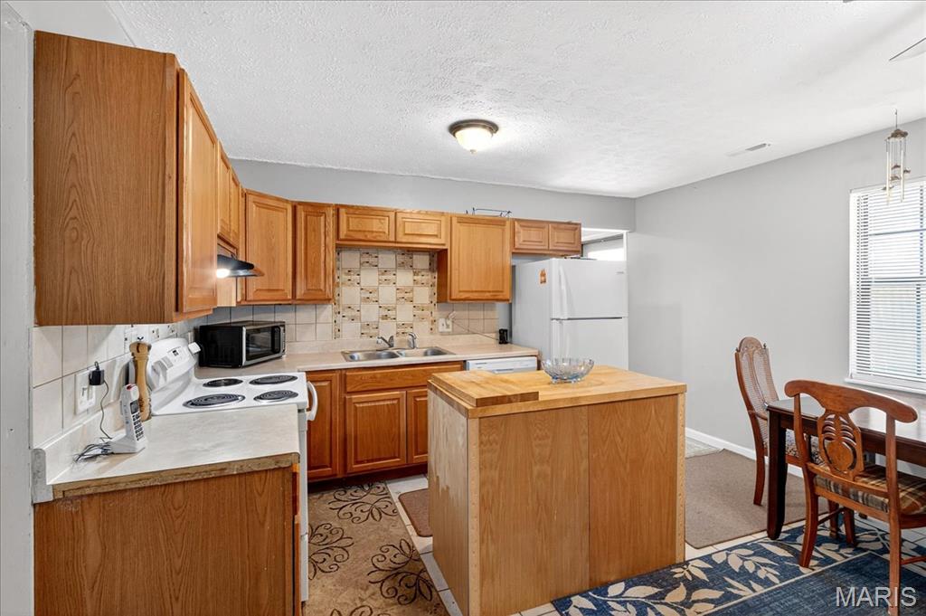 2013 Maple Tree Lane Cahokia, IL 62206 - Photo 10 of 30