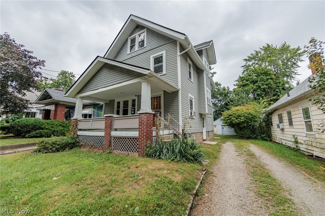 1007 Chalker Street Akron, OH 44310 - Photo 2 of 30 Gallery Image 2