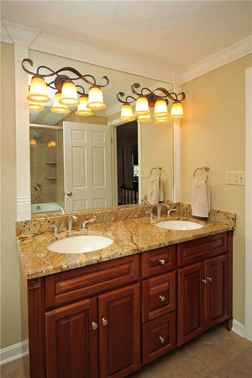 1790 Partridge Run Road Pittsburgh, PA 15241 - Photo 17 of 25 Newly updated full bath with jet tub