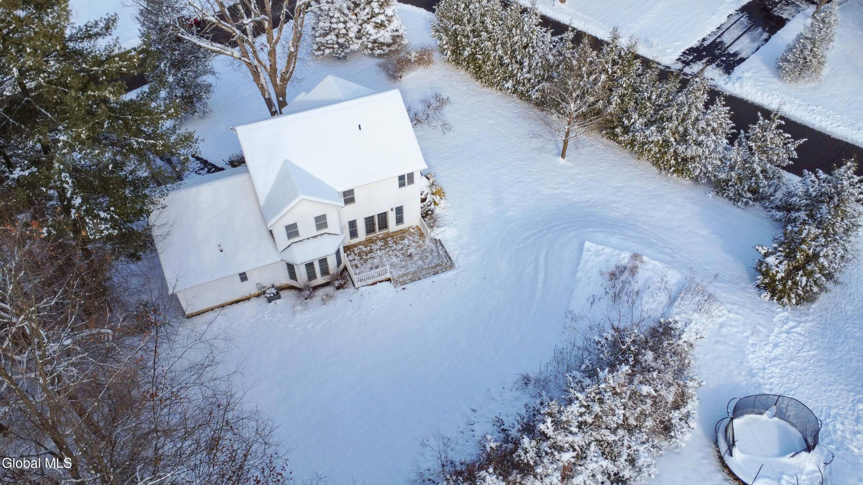 19 Christopher Way Halfmoon, NY 12065 - Photo 48 of 48 19 Christopher Way -14(1)