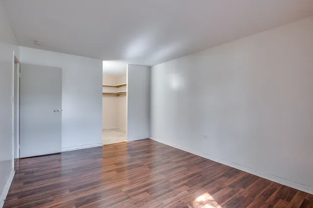 $1,900 | 1049 West Ogden Avenue, Unit 1112, Naperville, IL 60563