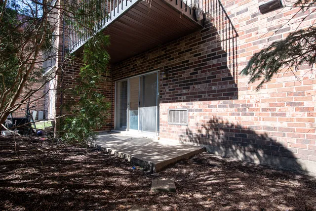 $1,900 | 1049 West Ogden Avenue, Unit 1112, Naperville, IL 60563