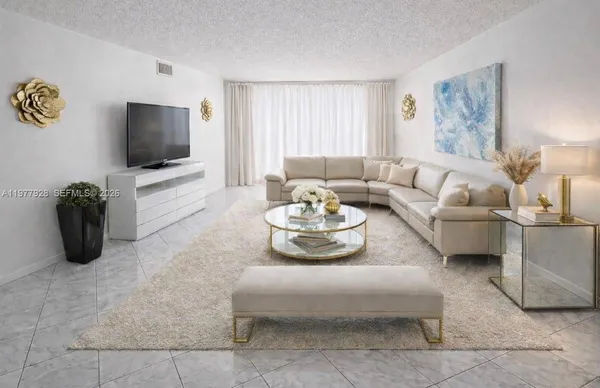 $1,950 | 2101 Atlantic Shores Boulevard, Unit 108, Hallandale Beach, FL 33009