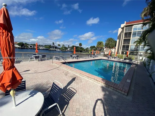 $1,950 | 2101 Atlantic Shores Boulevard, Unit 108, Hallandale Beach, FL 33009