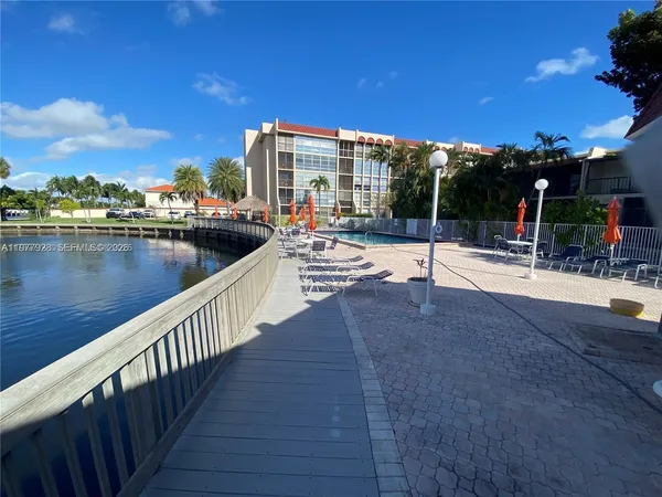 $1,950 | 2101 Atlantic Shores Boulevard, Unit 108, Hallandale Beach, FL 33009