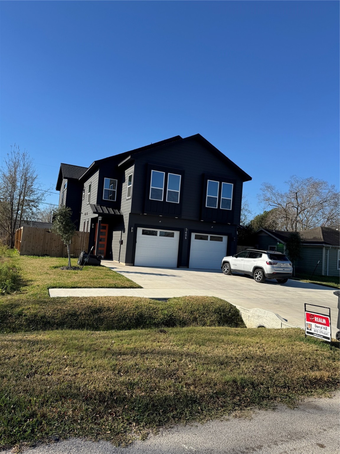 5325 Longmeadow Street Houston, TX 77033 - Photo 31 of 32 a front view of a house with a yard