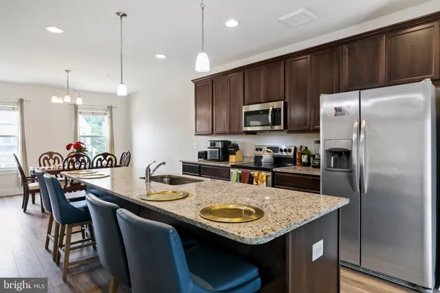 $435,000 | 2719 Town View Circle, New Windsor, MD 21776