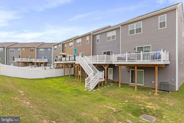 $435,000 | 2719 Town View Circle, New Windsor, MD 21776