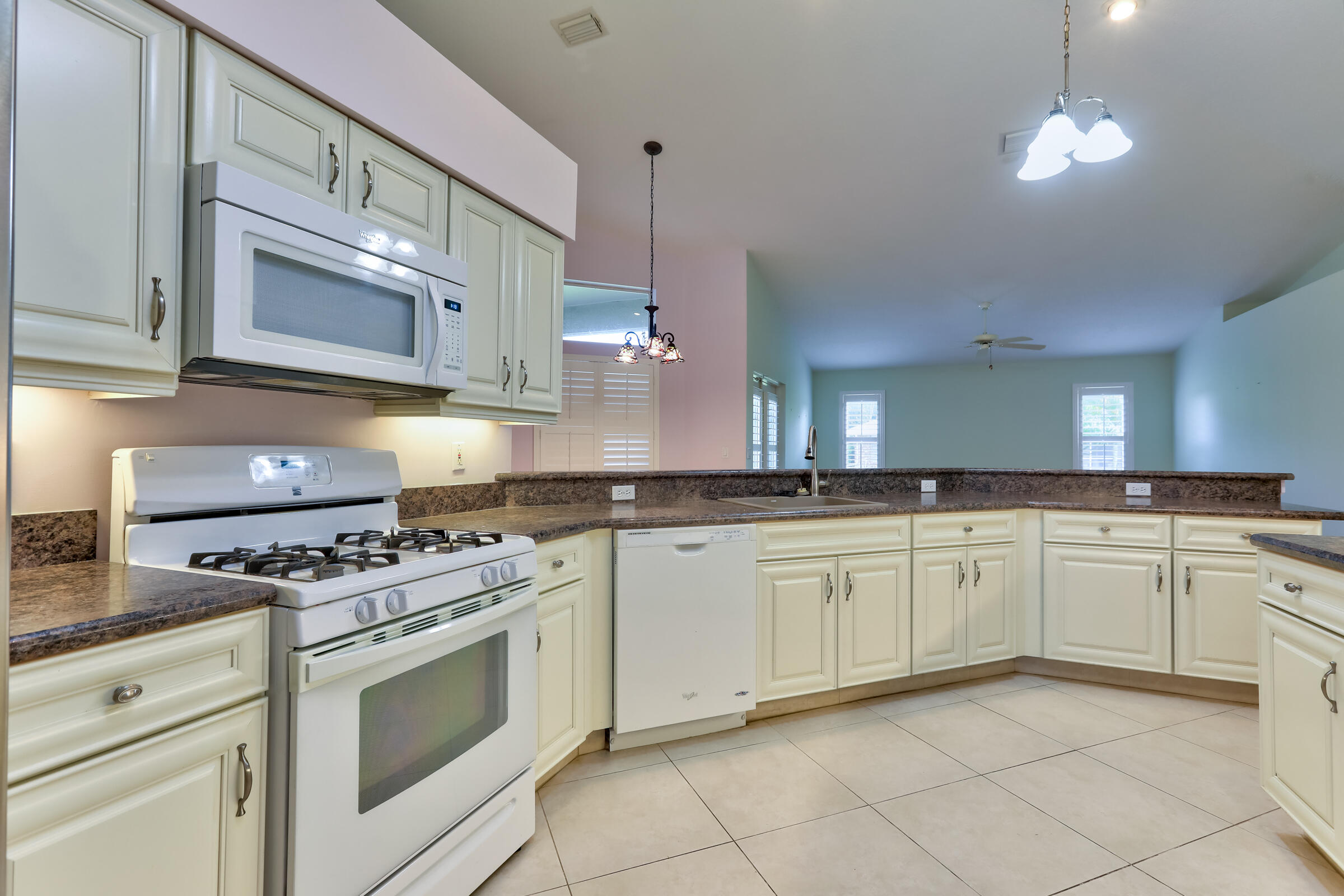 2031 Southeast Pyramid Road Port St. Lucie, FL 34952 - Photo 12 of 79 Kitchen