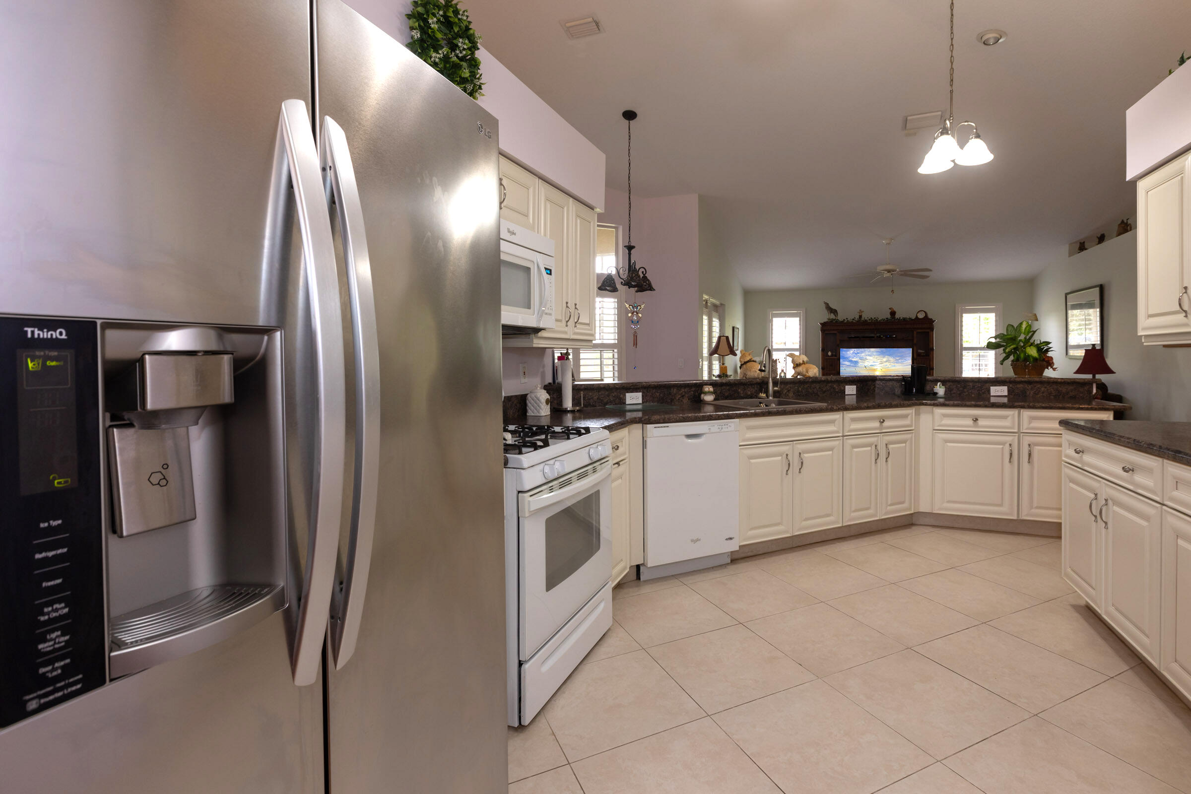 2031 Southeast Pyramid Road Port St. Lucie, FL 34952 - Photo 16 of 79 Kitchen