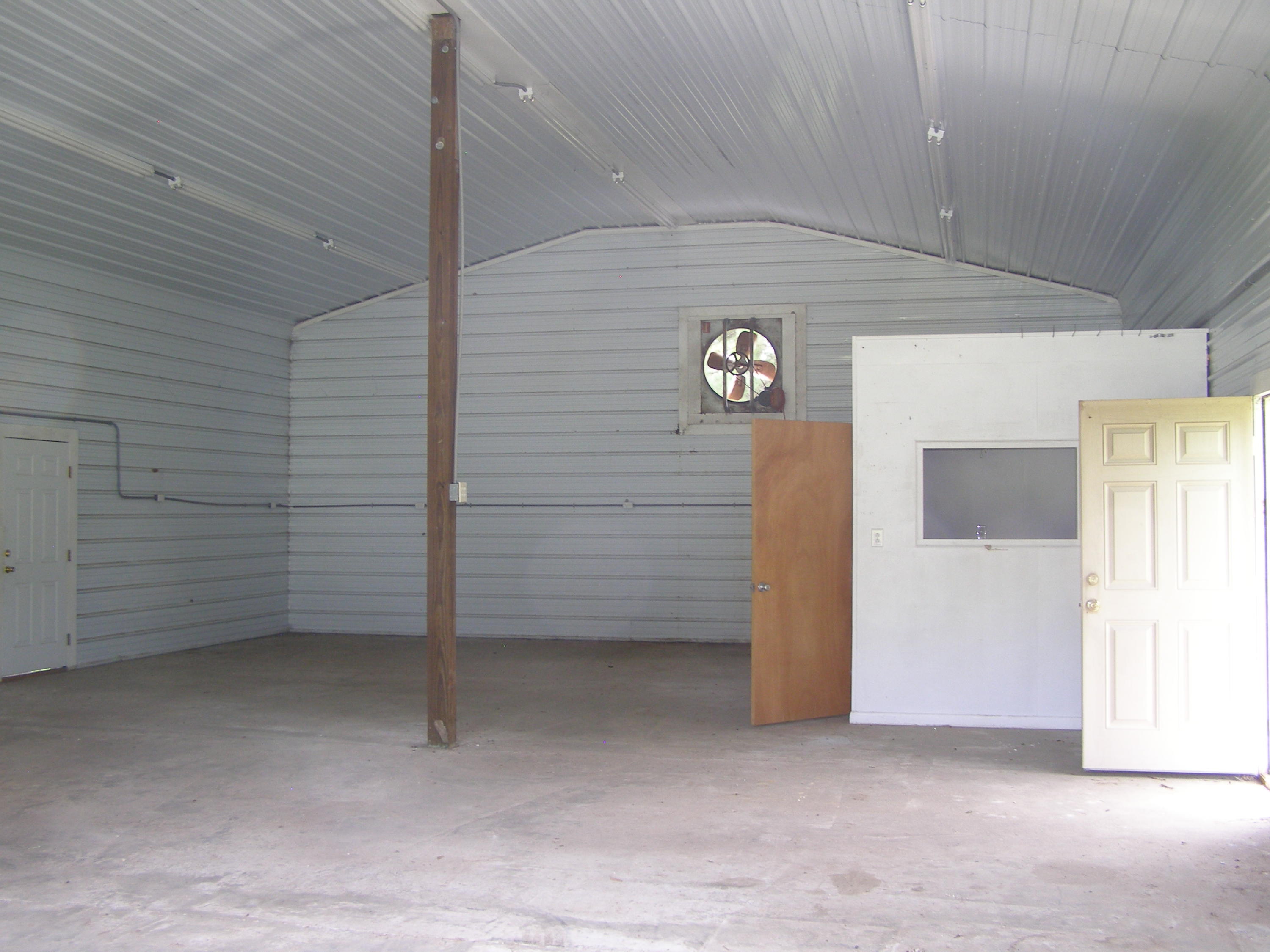 164 Loop Road Laurel Hill, FL 32567 - Photo 24 of 25 Interior on Barn