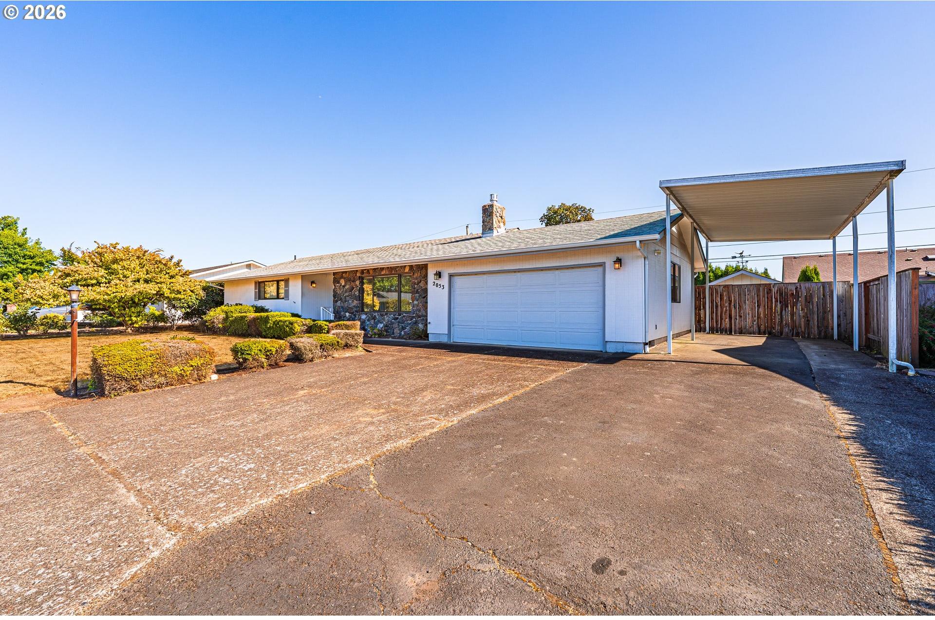2053 Firth Avenue Springfield, OR 97477 - Photo 2 of 29 Gallery Image 2