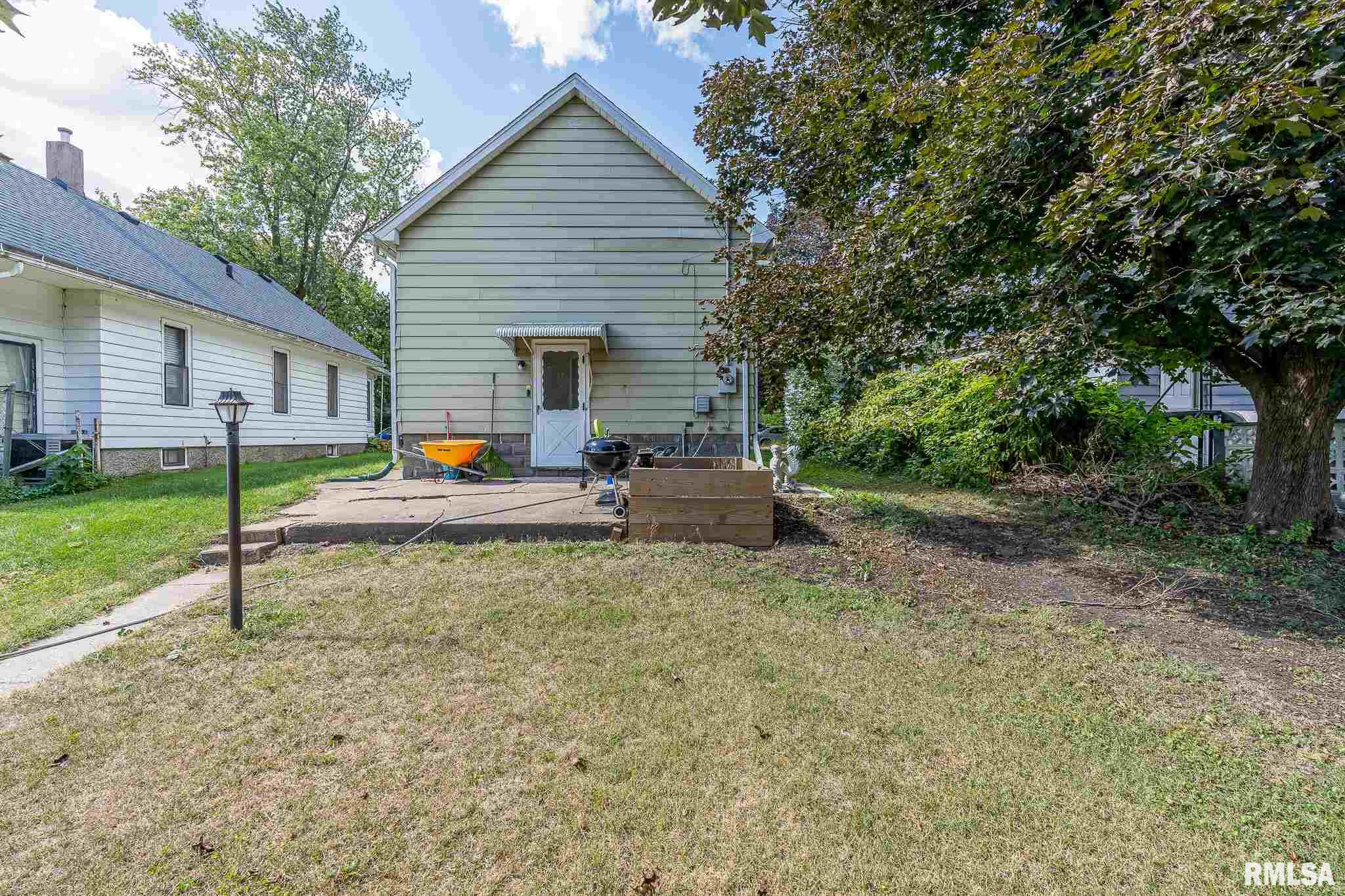 151 Fayette Street Clinton, IA 52732 - Photo 2 of 11 Gallery Image 2