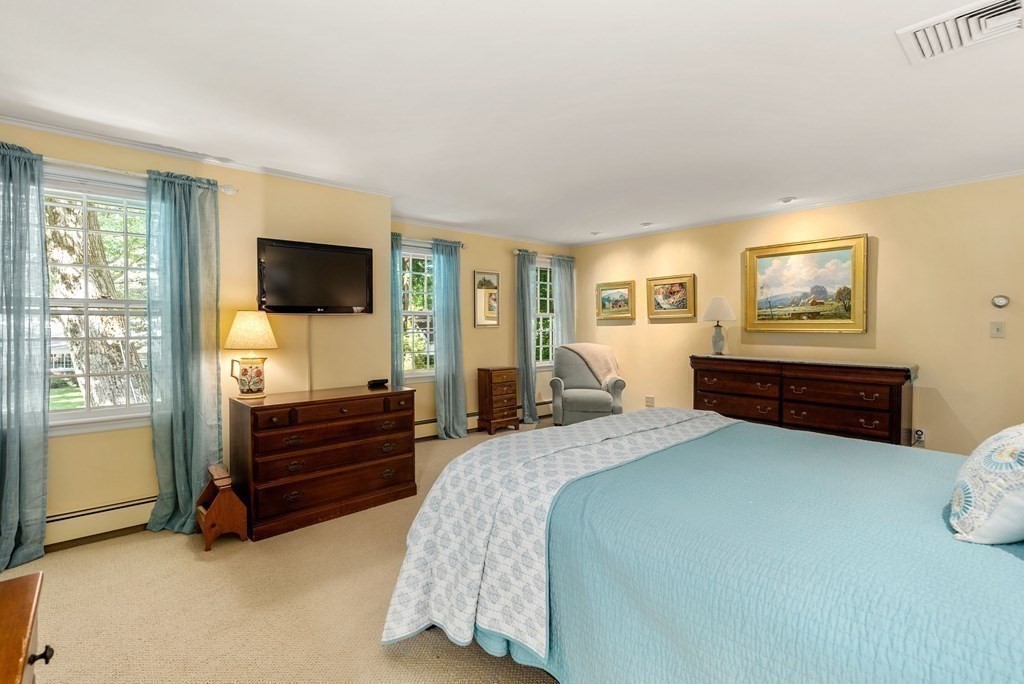 91 Edmunds Road Wellesley, MA 02481 - Photo 14 of 26 Gallery Image 14