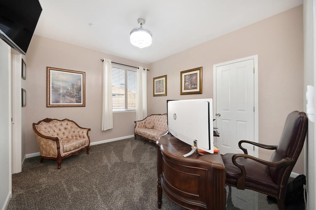 1721 Bella Circle Lincoln, CA 95648 - Photo 45 of 66 a room with furniture and windows